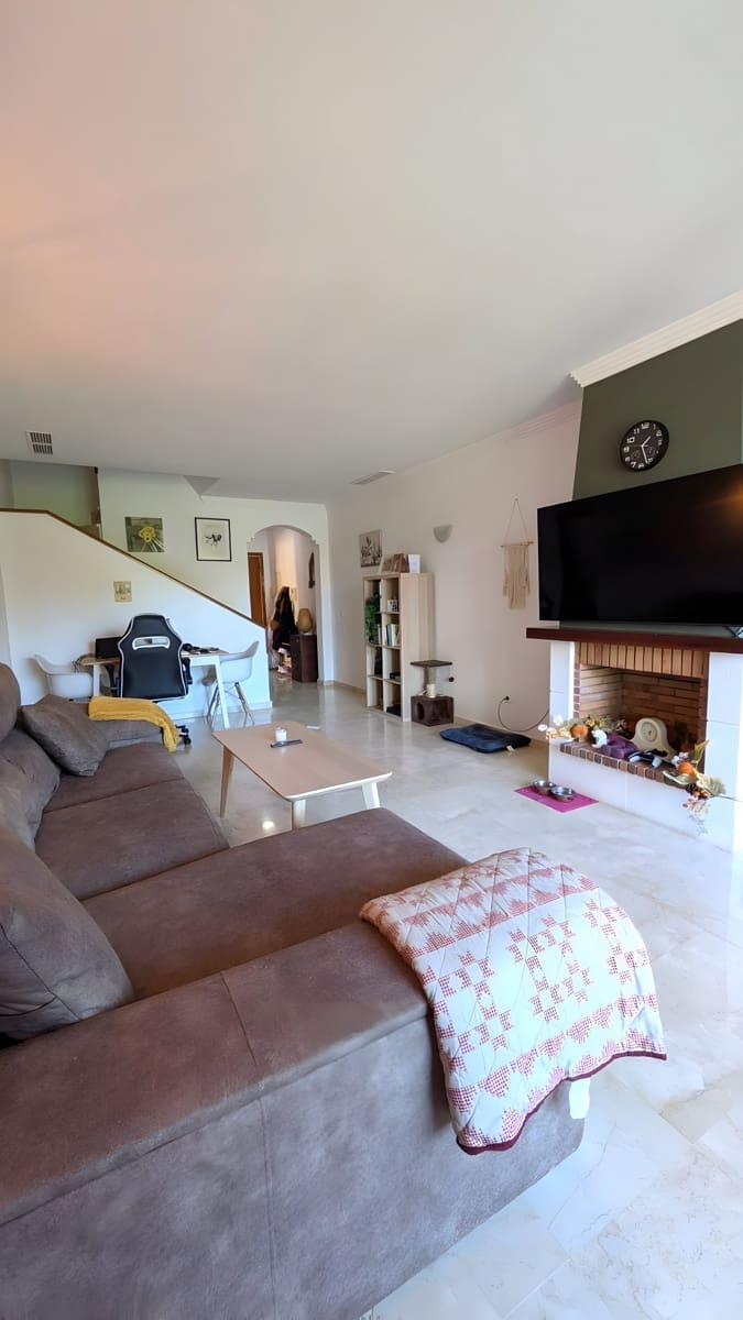 Apartamento de 3 habitaciones en La Duquesa / Puerto de la Duquesa en venta con piscina garaje - 310.000 € (Ref: 9040322)