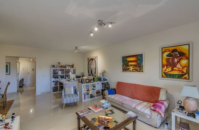 Apartamento de 2 habitaciones en Guadalmina Alta, Marbella en venta con piscina garaje - 435.000 € (Ref: 9048579)