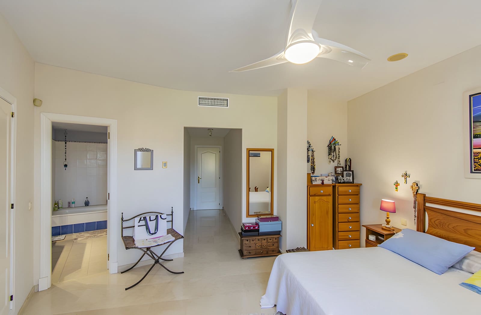 2 soverom Leilighet til salgs i Guadalmina med svømmebasseng garasje - € 435 000 (Ref: 9048579)