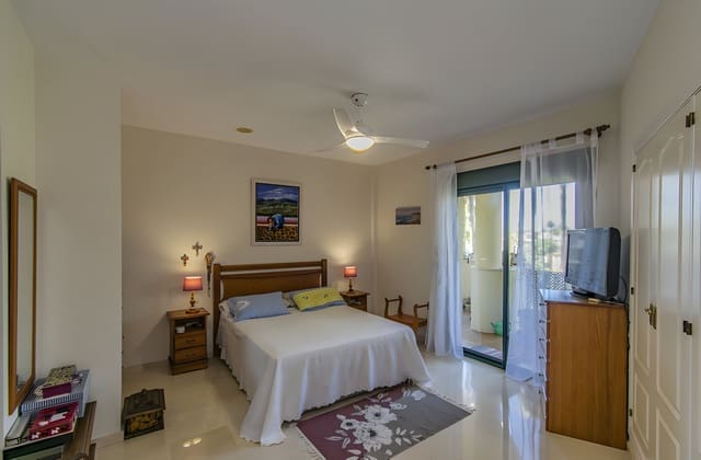 Apartamento de 2 habitaciones en Guadalmina Alta, Marbella en venta con piscina garaje - 435.000 € (Ref: 9048579)