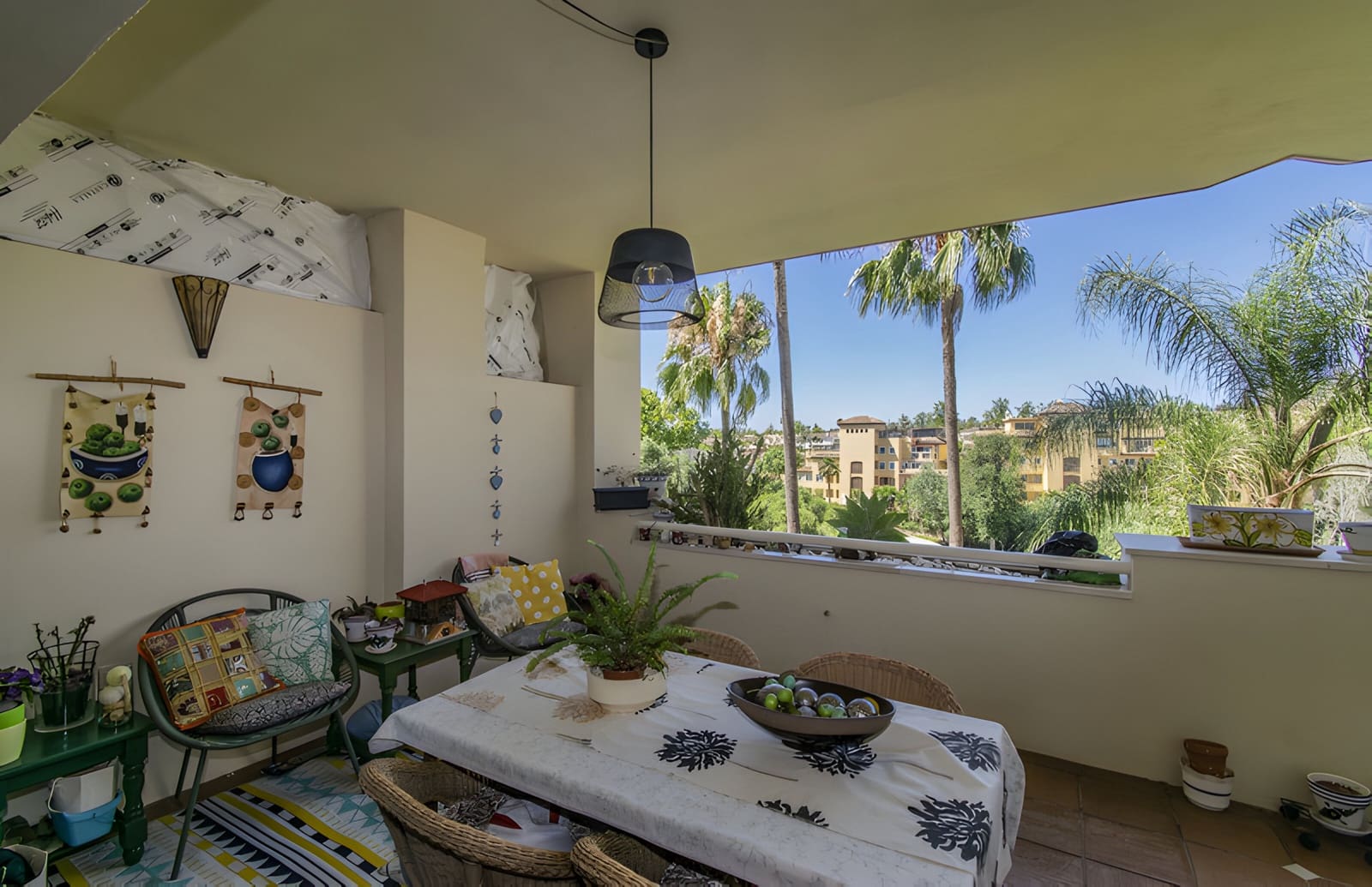 2 soverom Leilighet til salgs i Guadalmina med svømmebasseng garasje - € 435 000 (Ref: 9048579)