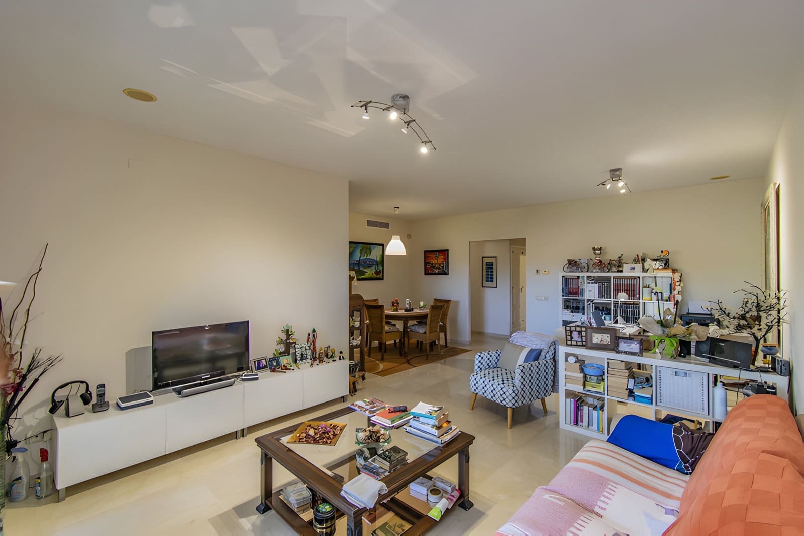 2 soverom Leilighet til salgs i Guadalmina med svømmebasseng garasje - € 435 000 (Ref: 9048579)