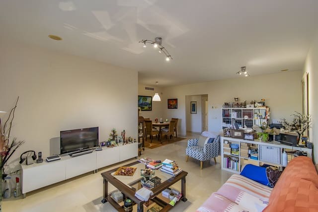 Apartamento de 2 habitaciones en Guadalmina Alta, Marbella en venta con piscina garaje - 435.000 € (Ref: 9048579)