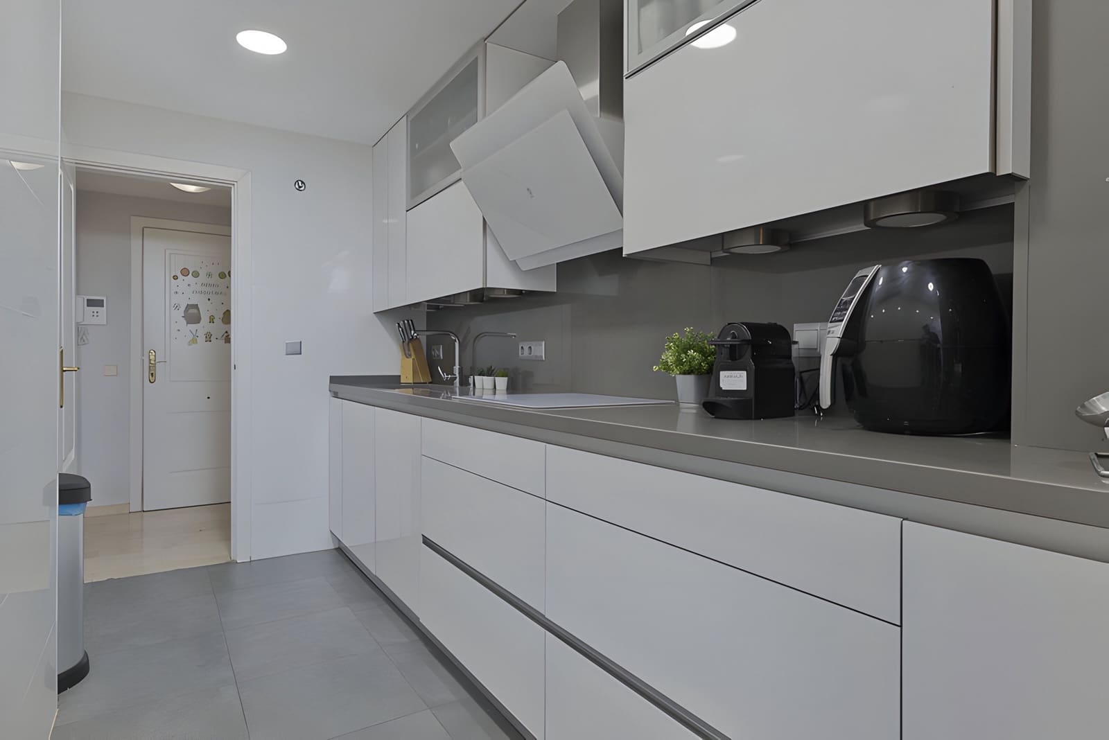 2 slaapkamer Appartement te koop in Torrequebrada met zwembad garage - € 380.000 (Ref: 9048580)