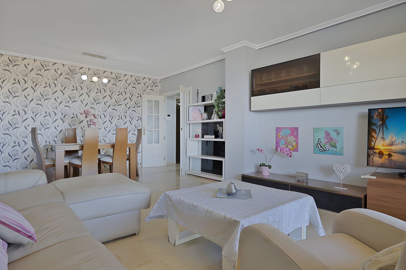 2 slaapkamer Appartement te koop in Torrequebrada met zwembad garage - € 380.000 (Ref: 9048580)