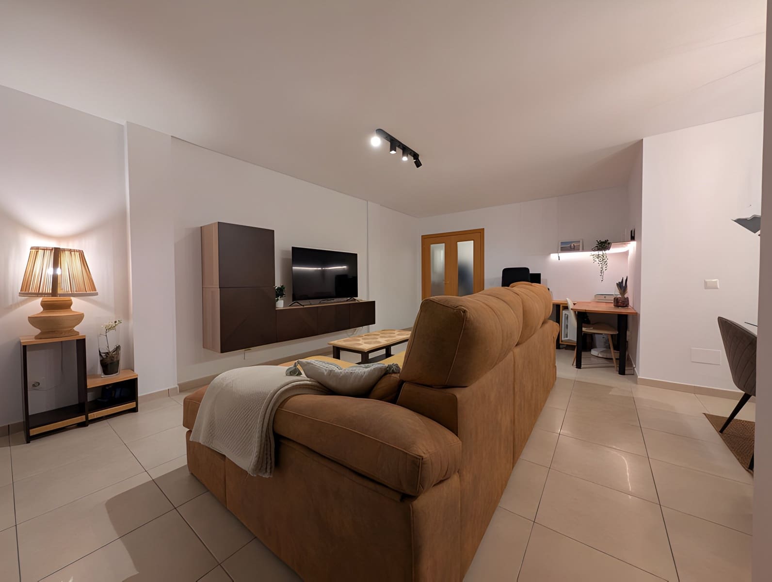 3 bedroom Apartment for sale in Nueva Andalucia with garage - € 375,000 (Ref: 9048582)