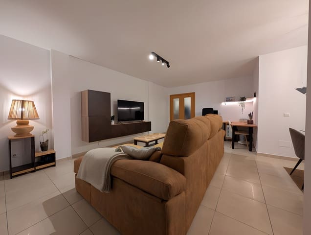 3 makuuhuone Huoneisto myytävänä paikassa Nueva Andalucia, Marbella mukana 
autotalli - 375 000 € (Ref: 9048582)