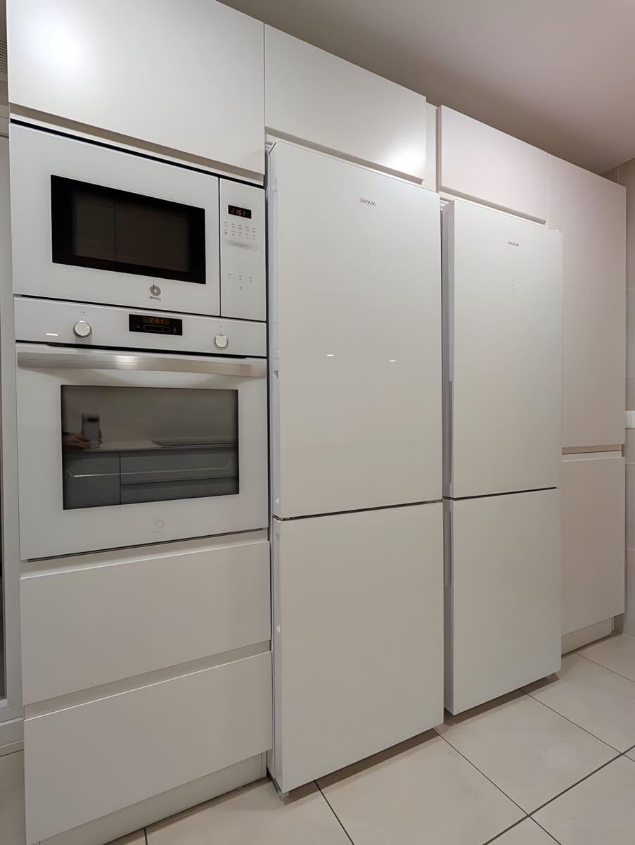 3 bedroom Apartment for sale in Nueva Andalucia with garage - € 375,000 (Ref: 9048582)