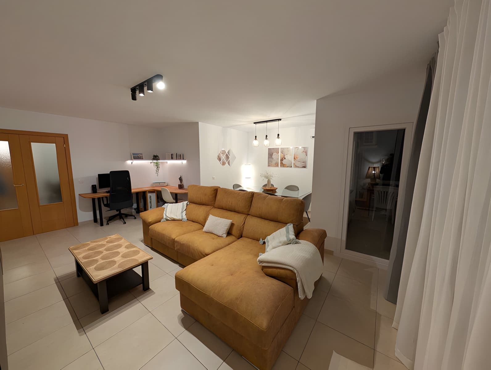 3 bedroom Apartment for sale in Nueva Andalucia with garage - € 375,000 (Ref: 9048582)