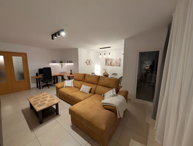 3 makuuhuone Huoneisto myytävänä paikassa Nueva Andalucia, Marbella mukana 
autotalli - 375 000 € (Ref: 9048582)