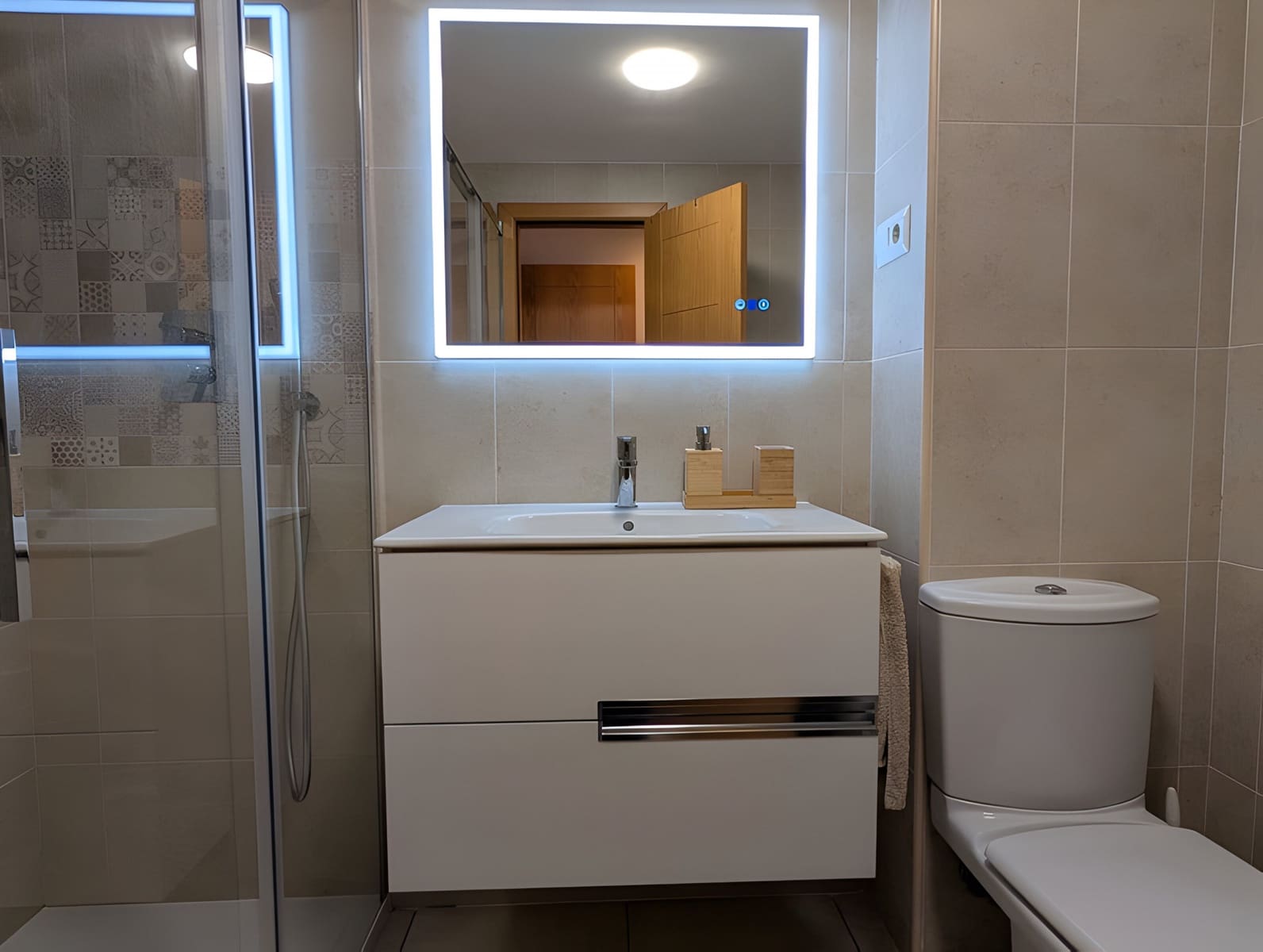 3 bedroom Apartment for sale in Nueva Andalucia with garage - € 375,000 (Ref: 9048582)