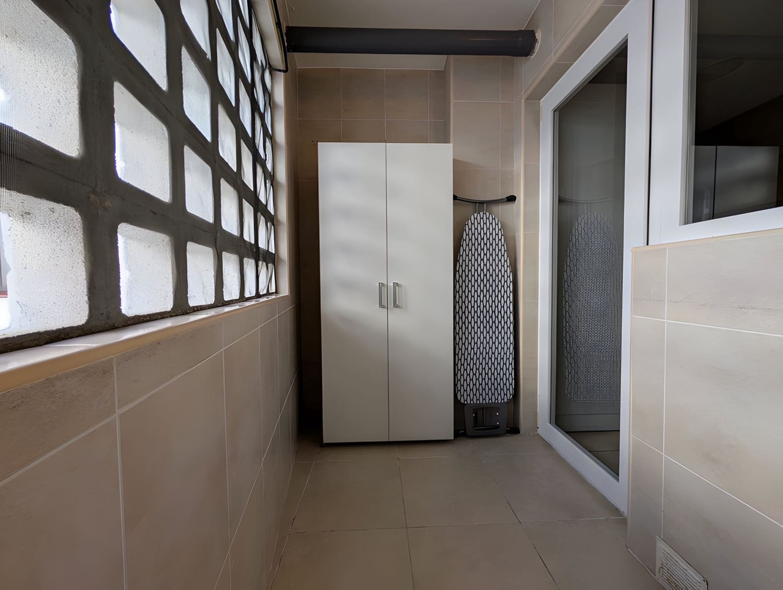 3 bedroom Apartment for sale in Nueva Andalucia with garage - € 375,000 (Ref: 9048582)