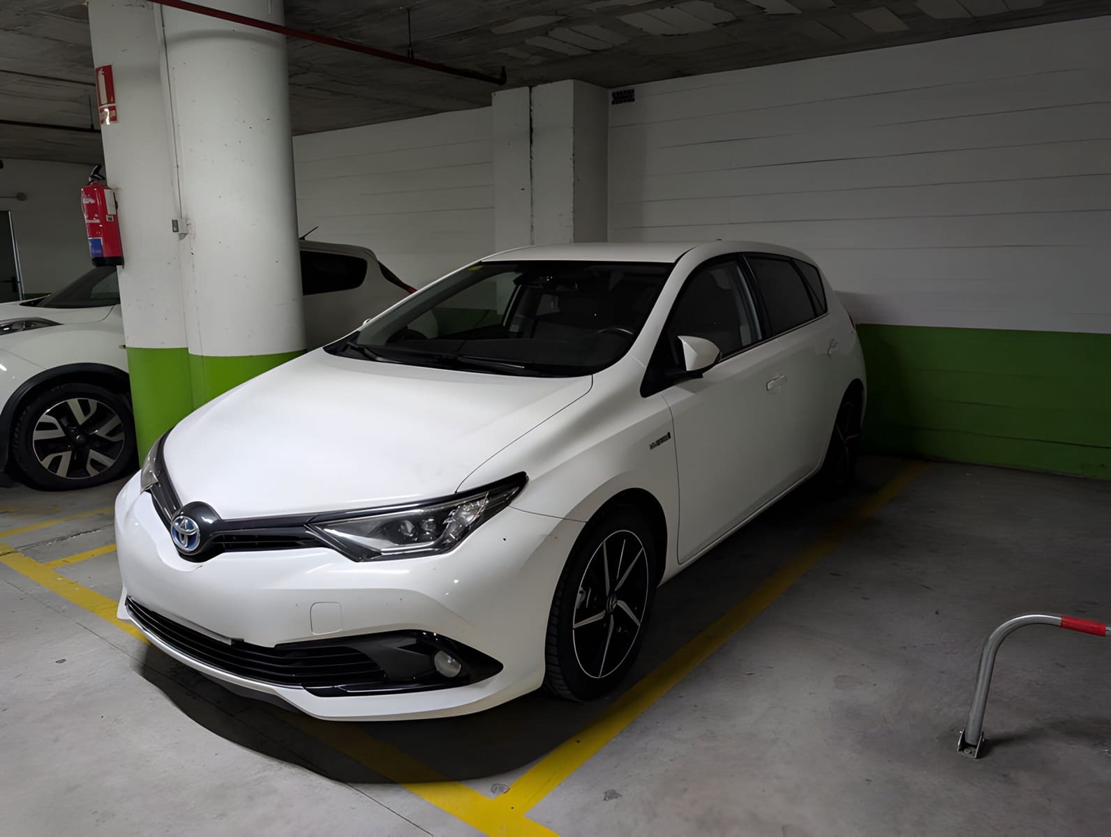 3 bedroom Apartment for sale in Nueva Andalucia with garage - € 375,000 (Ref: 9048582)