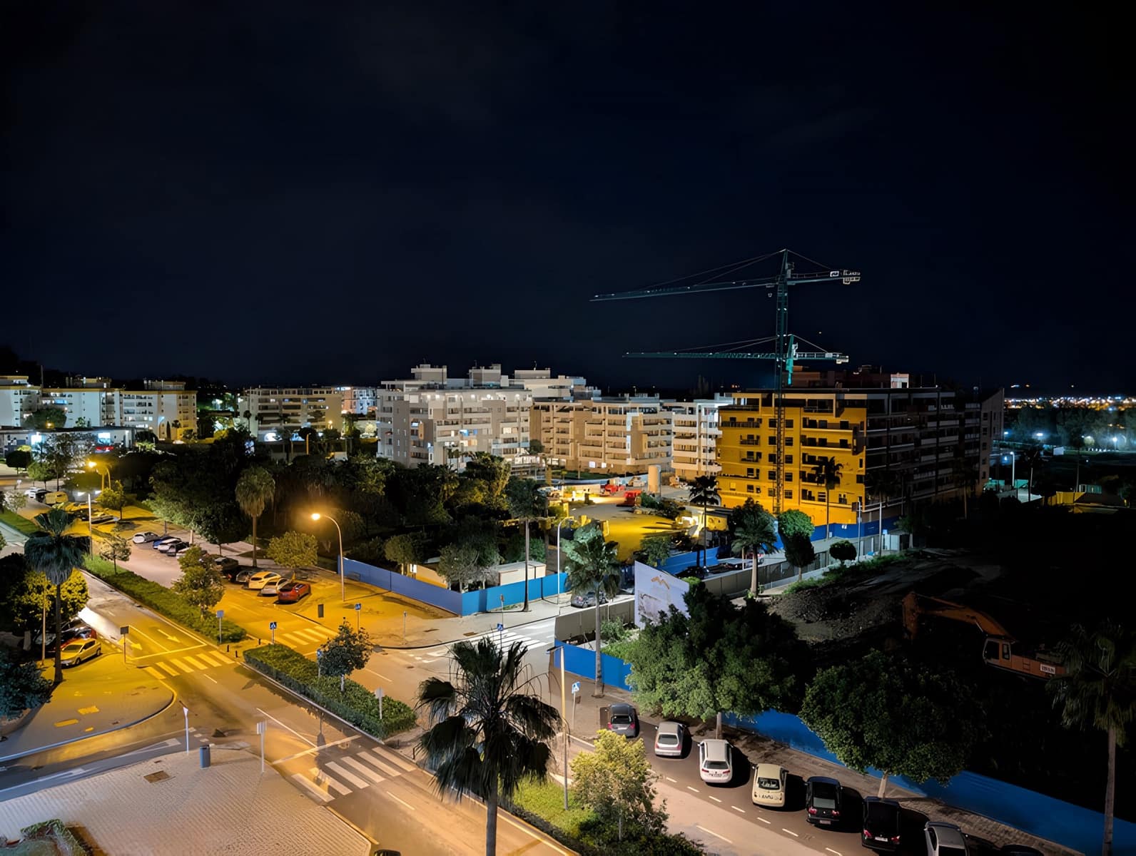 3 bedroom Apartment for sale in Nueva Andalucia with garage - € 375,000 (Ref: 9048582)