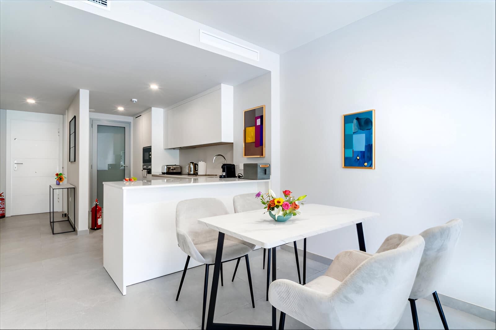 2 bedroom Apartment for sale in Marbella with pool garage - € 597,000 (Ref: 9050858)