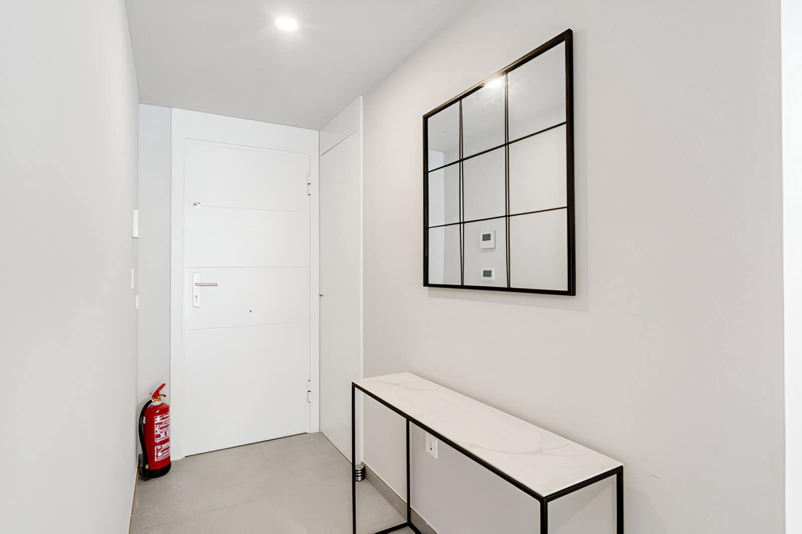 2 bedroom Apartment for sale in Marbella with pool garage - € 597,000 (Ref: 9050858)