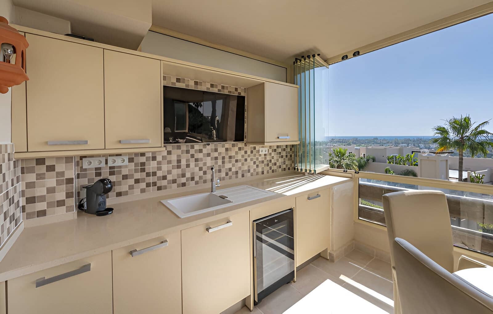 2 sypialnia Apartament na sprzedaż w El Paraiso z basenem garażem - 579 000 € (Ref: 9050859)