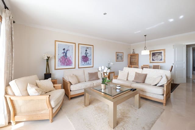 2 sypialnia Apartament na sprzedaż w El Paraiso, Estepona z basenem garażem - 579 000 € (Ref: 9050859)