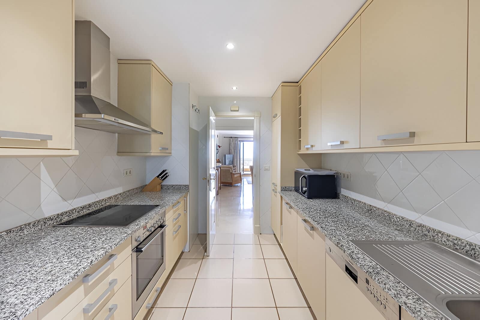 2 sypialnia Apartament na sprzedaż w El Paraiso z basenem garażem - 579 000 € (Ref: 9050859)