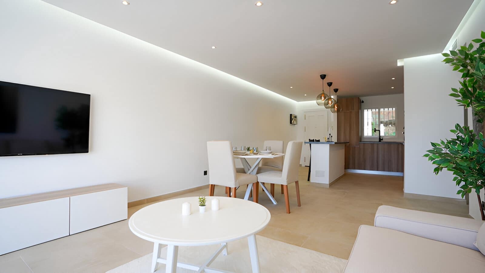 2 bedroom Apartment for sale in Benahavis with pool garage - € 555,000 (Ref: 9050861)