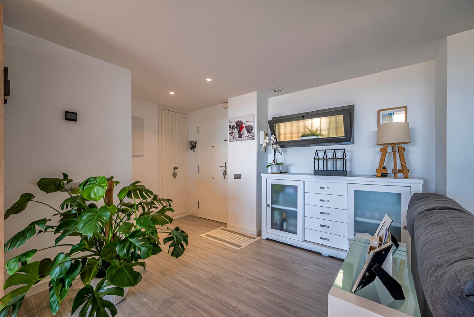 3 bedroom Apartment for sale in Benalmadena with pool garage - € 545,000 (Ref: 9050862)