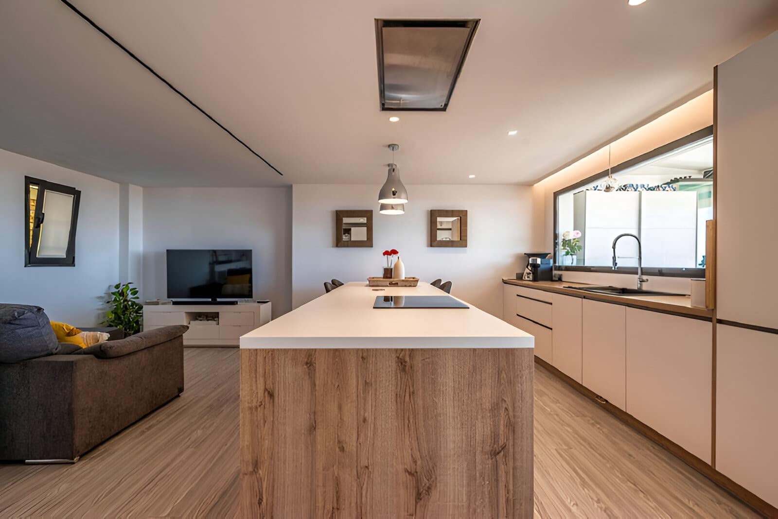 3 bedroom Apartment for sale in Benalmadena with pool garage - € 545,000 (Ref: 9050862)