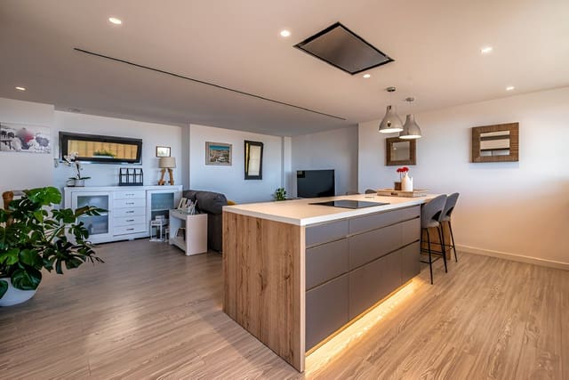 3 soveværelse Lejlighed til salg i Benalmádena med swimmingpool garage - € 545.000 (Ref: 9050862)