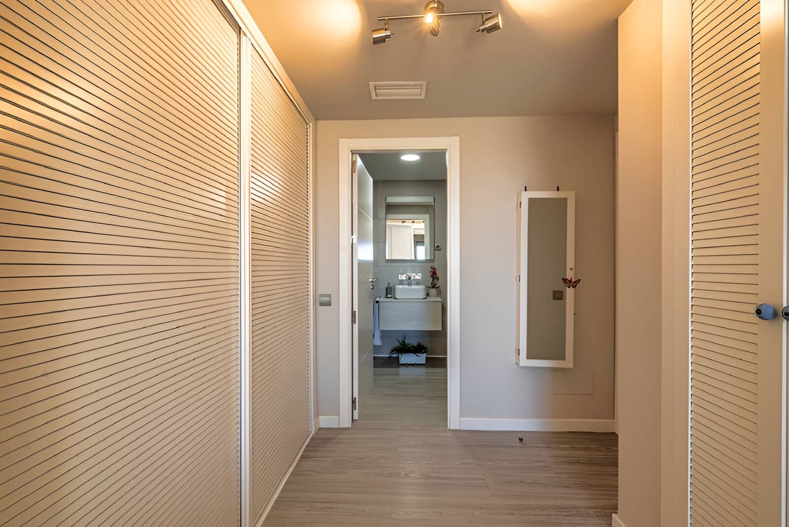 3 bedroom Apartment for sale in Benalmadena with pool garage - € 545,000 (Ref: 9050862)