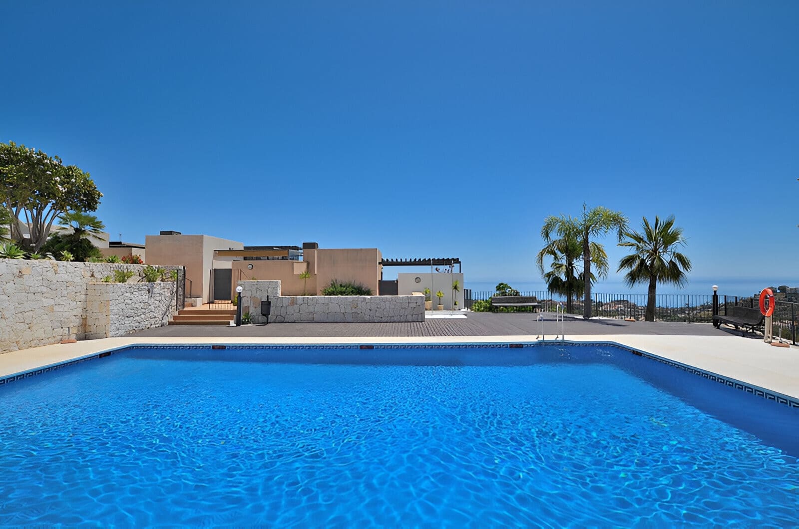 3 bedroom Apartment for sale in Benalmadena with pool garage - € 545,000 (Ref: 9050862)