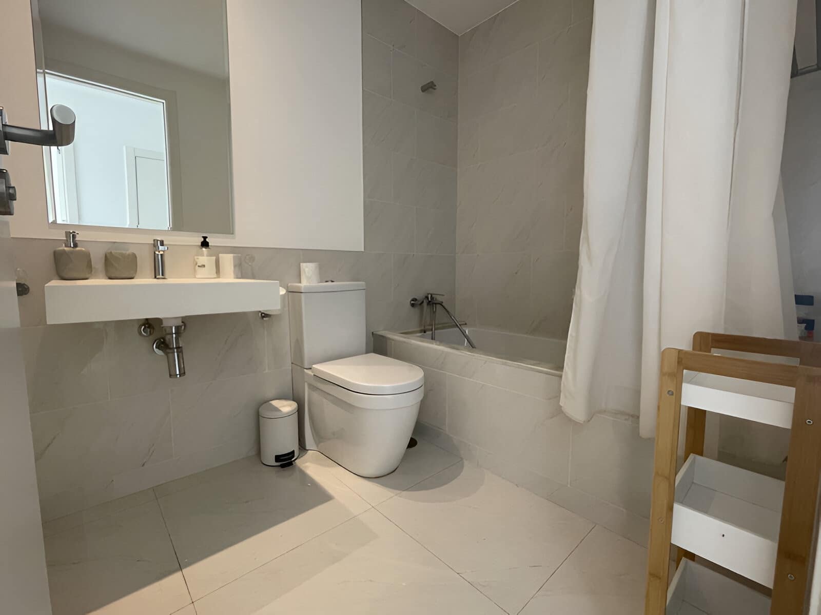 3 soverom Leilighet til salgs i Bel-Air med svømmebasseng garasje - € 530 000 (Ref: 9050863)