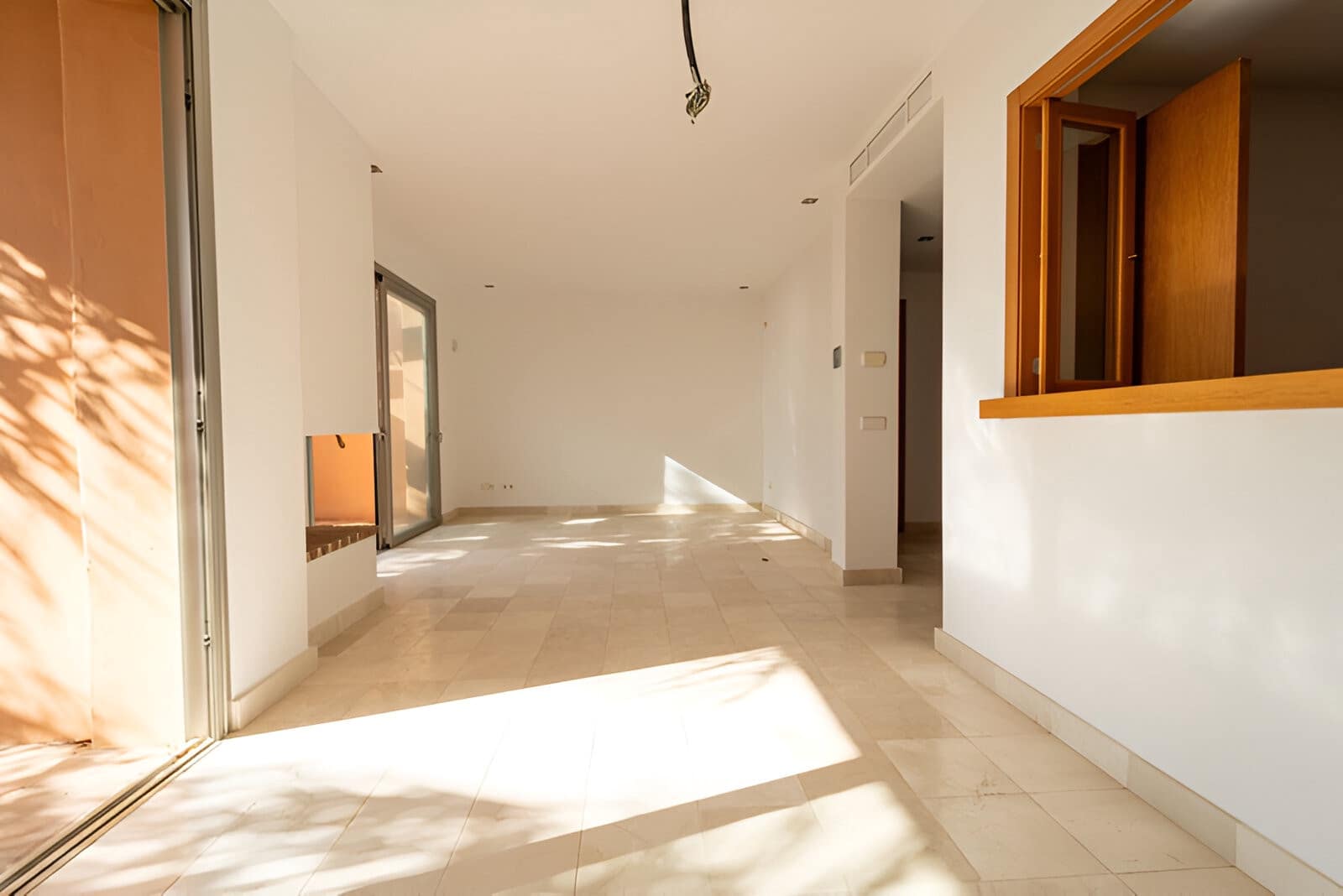 5 makuuhuone Omakotitalo myytävänä paikassa Riviera del Sol mukana uima-altaan 
autotalli - 529 000 € (Ref: 9050864)