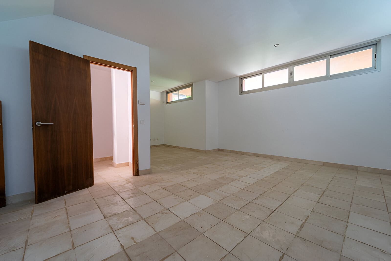 5 makuuhuone Omakotitalo myytävänä paikassa Riviera del Sol mukana uima-altaan 
autotalli - 529 000 € (Ref: 9050864)