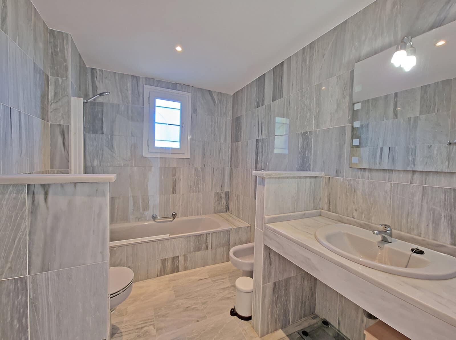 3 bedroom Apartment for sale in Marbella with pool garage - € 475,000 (Ref: 9050865)