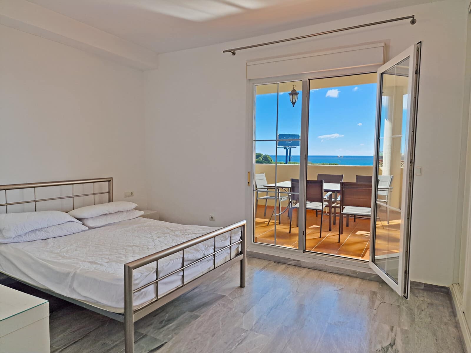 3 bedroom Apartment for sale in Marbella with pool garage - € 475,000 (Ref: 9050865)