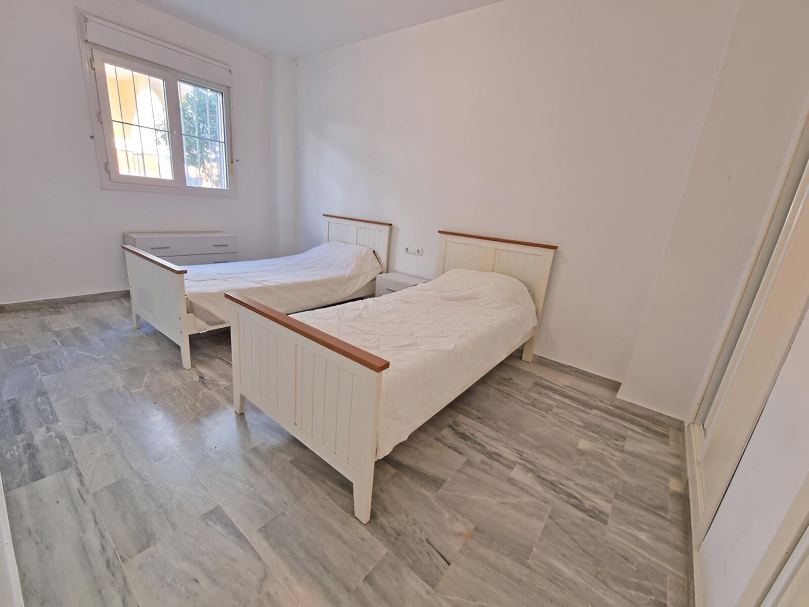 3 bedroom Apartment for sale in Marbella with pool garage - € 475,000 (Ref: 9050865)