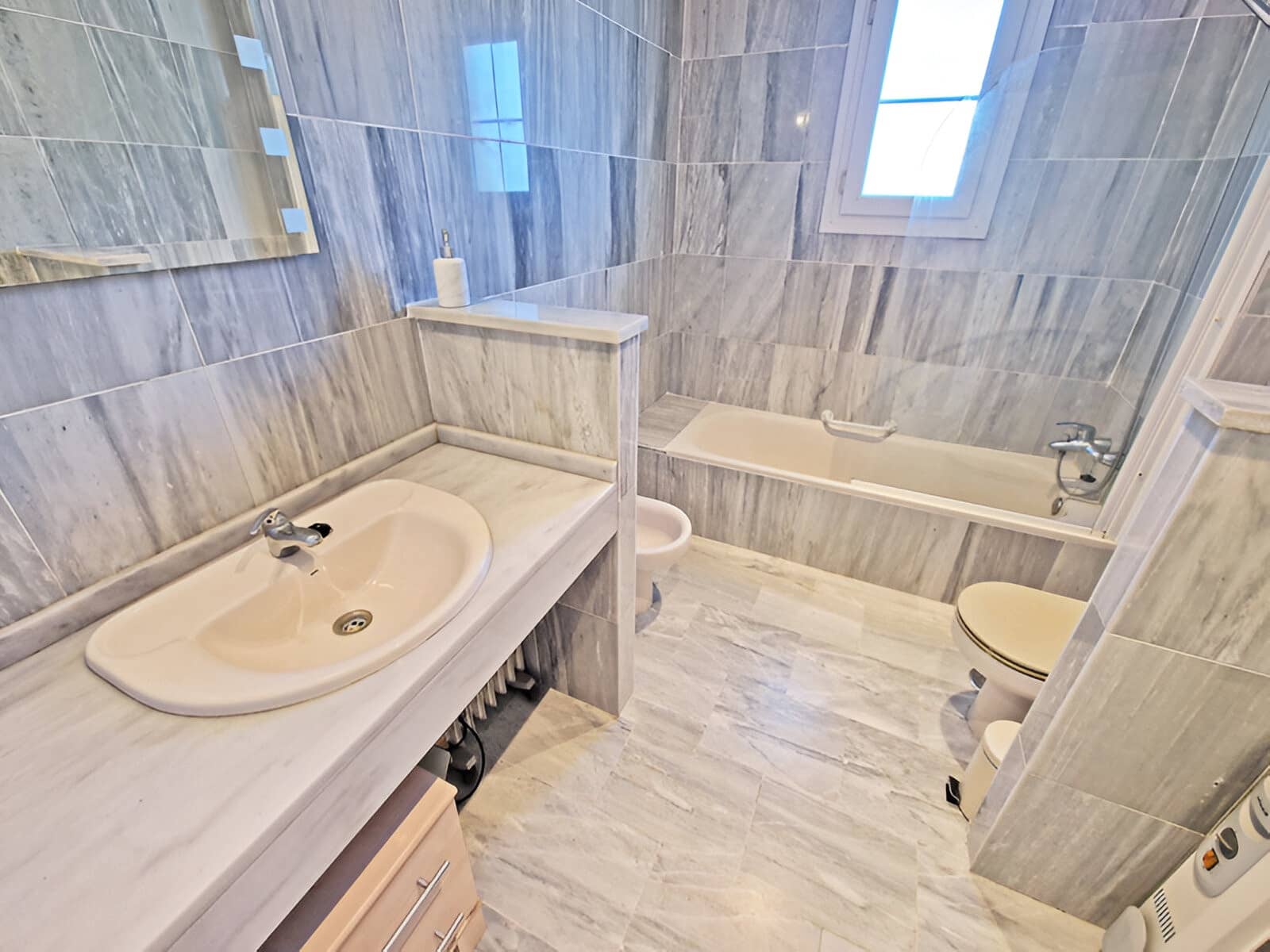 3 bedroom Apartment for sale in Marbella with pool garage - € 475,000 (Ref: 9050865)