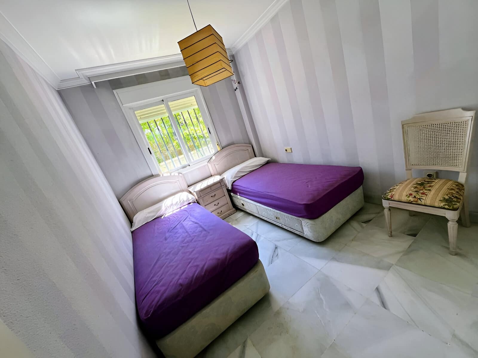 3 makuuhuone Huoneisto myytävänä paikassa Marbella mukana uima-altaan - 450 000 € (Ref: 9050867)