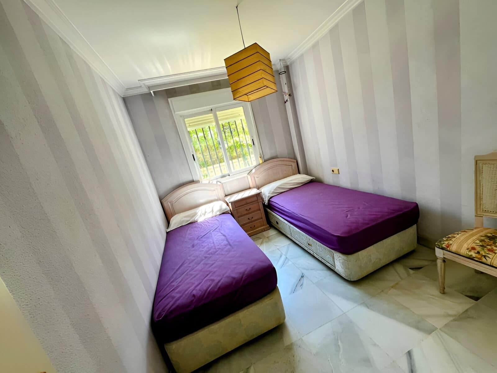 3 makuuhuone Huoneisto myytävänä paikassa Marbella mukana uima-altaan - 450 000 € (Ref: 9050867)