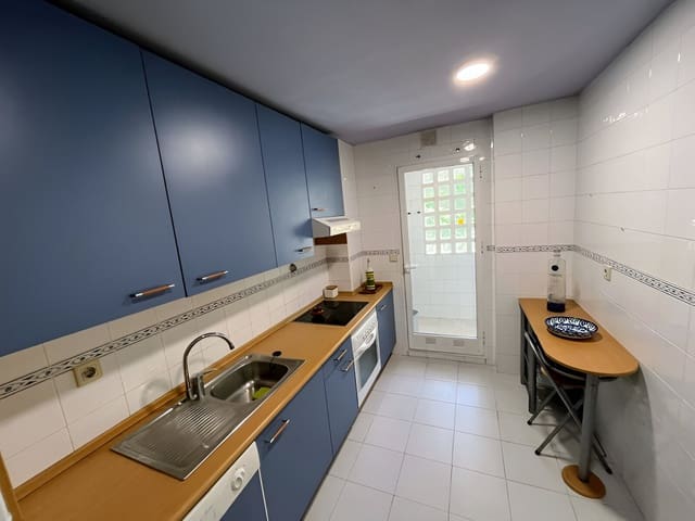 3 makuuhuone Huoneisto myytävänä paikassa Marbella mukana uima-altaan - 450 000 € (Ref: 9050867)