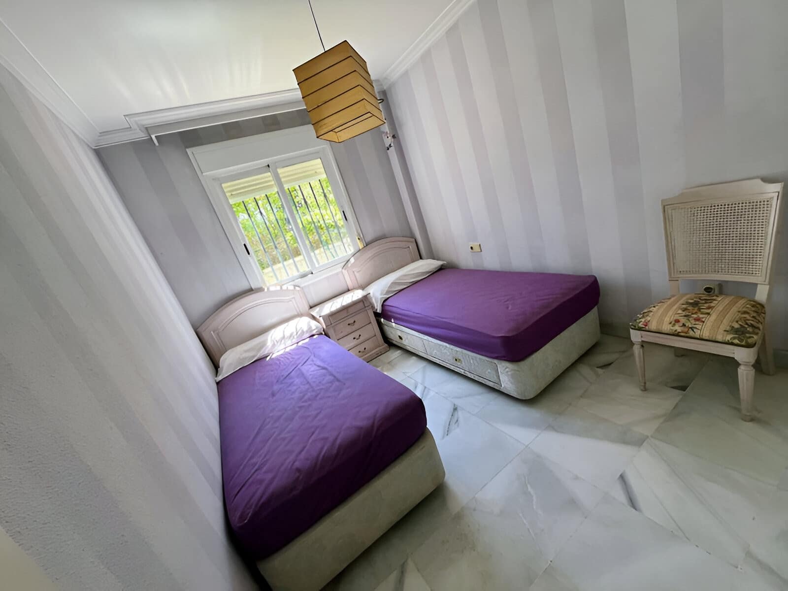 3 makuuhuone Huoneisto myytävänä paikassa Marbella mukana uima-altaan - 450 000 € (Ref: 9050867)