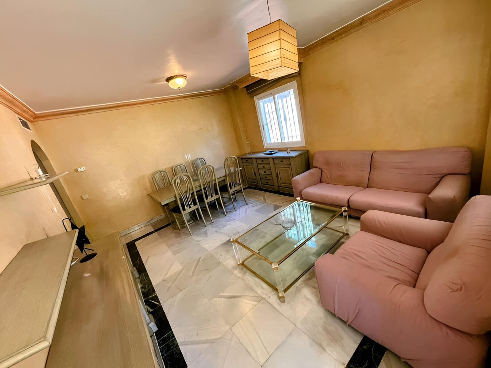 3 makuuhuone Huoneisto myytävänä paikassa Marbella mukana uima-altaan - 450 000 € (Ref: 9050867)