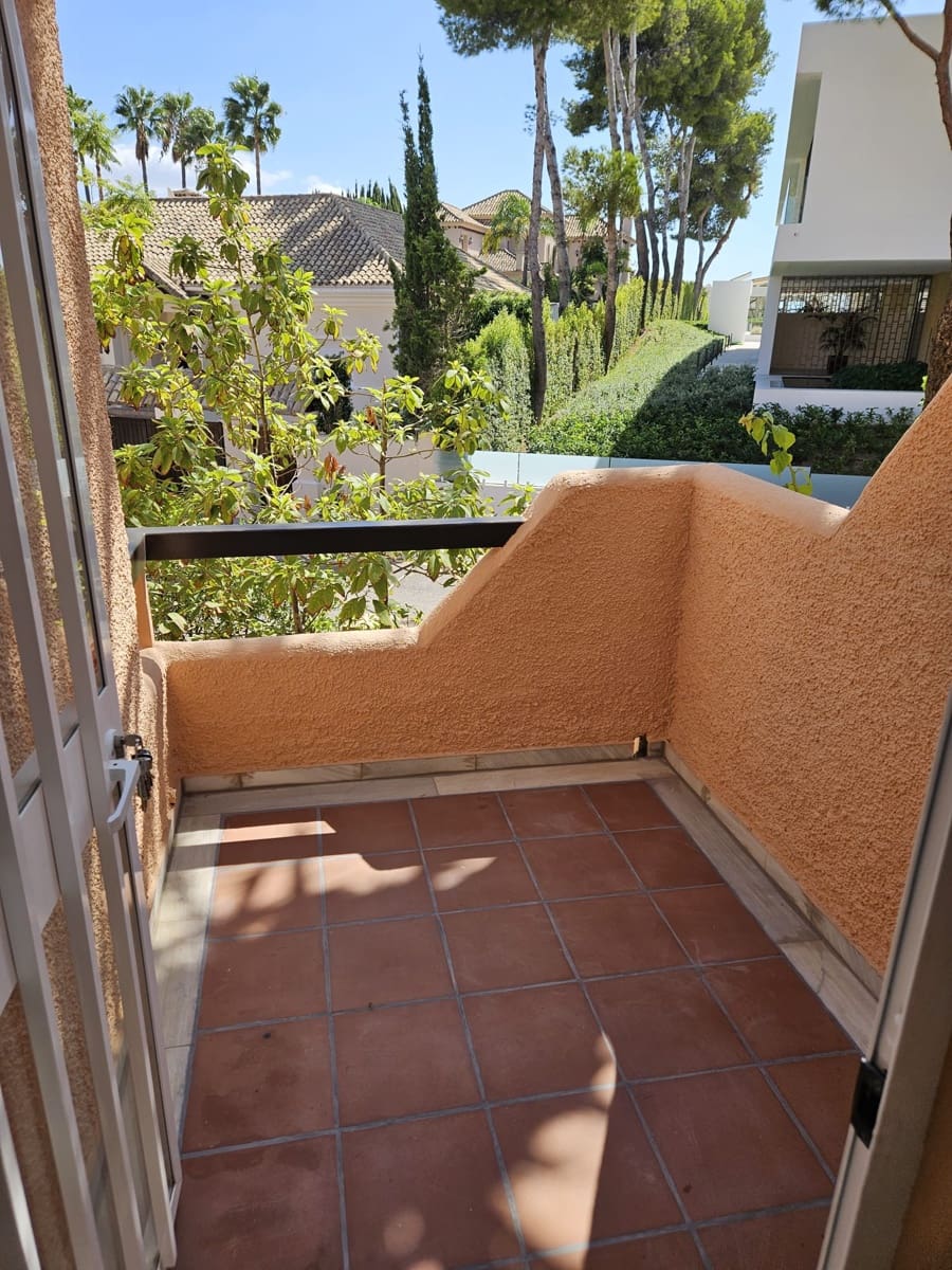 3 Zimmer Haus zu verkaufen in Marbella mit Garage - 730.000 € (Ref: 9065006)