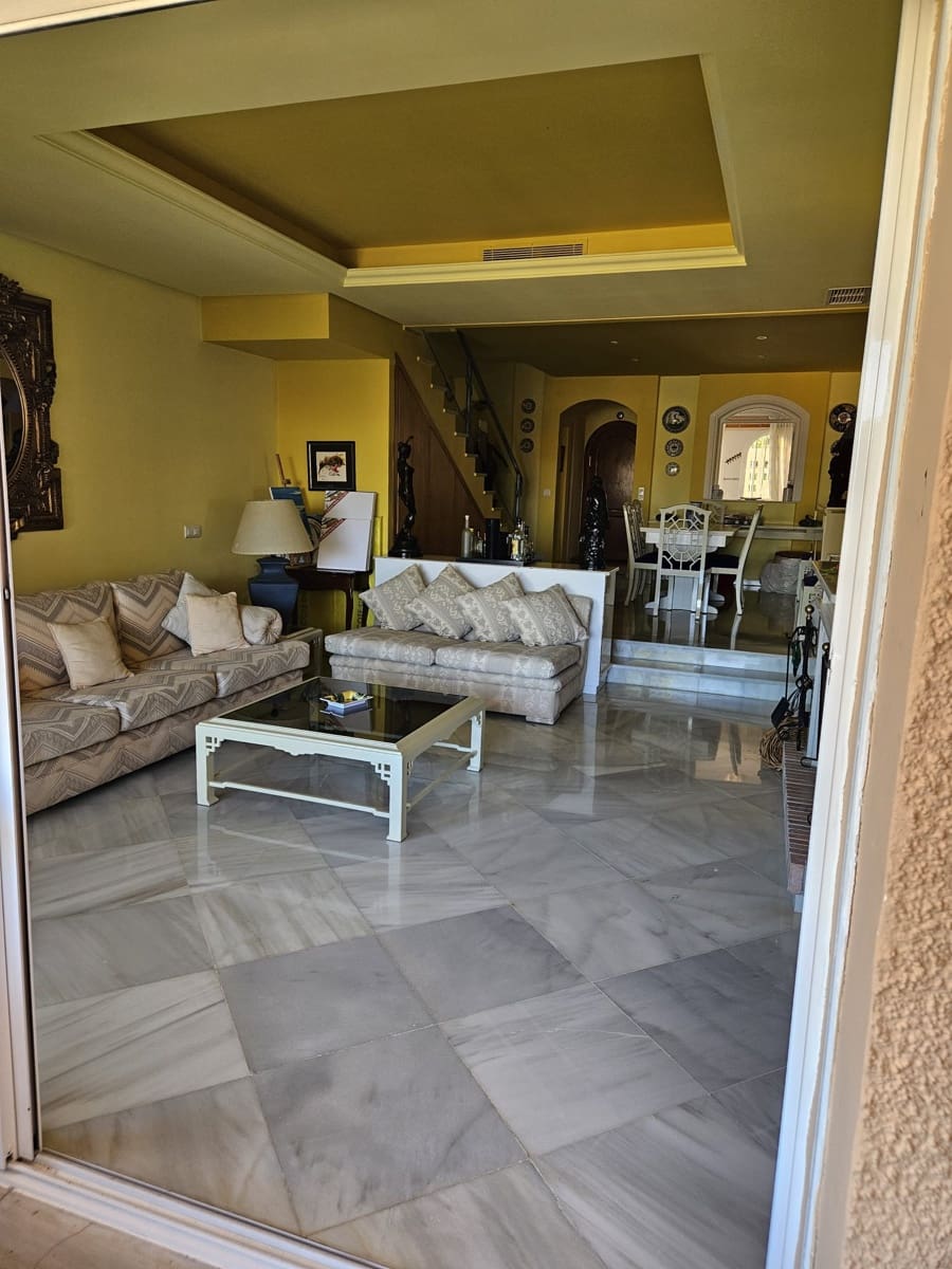 3 Zimmer Haus zu verkaufen in Marbella mit Garage - 730.000 € (Ref: 9065006)