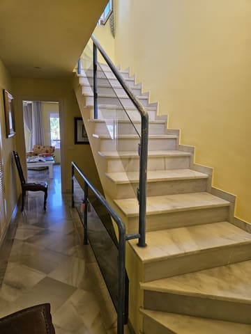 3 Zimmer Haus zu verkaufen in Marbella mit Garage - 730.000 € (Ref: 9065006)