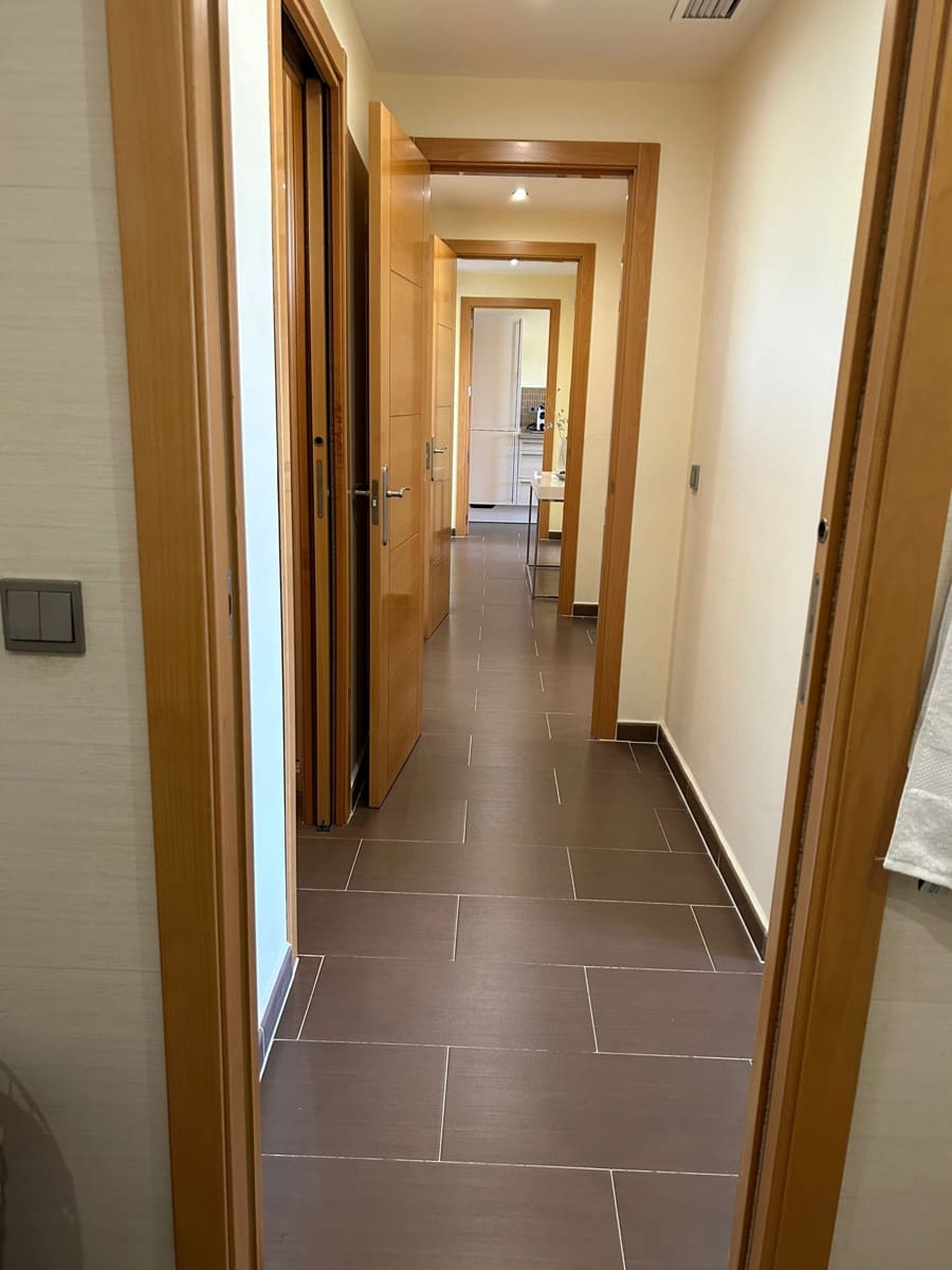 2 bedroom Apartment for sale in Estepona with garage - € 310,000 (Ref: 9065007)