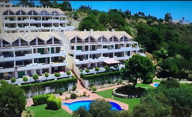 2 bedroom Apartment for sale in Estepona with garage - € 310,000 (Ref: 9065007)