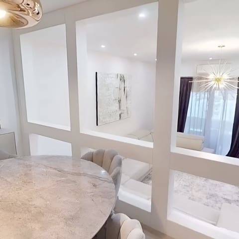 2 sypialnia Dom na sprzedaż w El Paraiso, Estepona z basenem garażem - 405 000 € (Ref: 9065008)