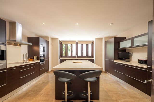 6 soverom Villa til salgs i Los Flamingos, Benahavís med svømmebasseng garasje - € 6 900 000 (Ref: 9073233)