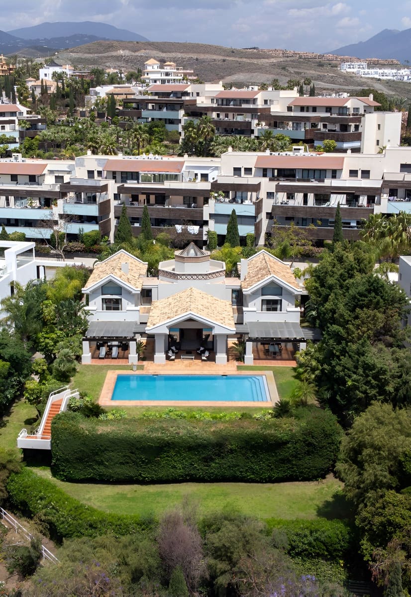 6 sypialnia Willa na sprzedaż w Los Flamingos z basenem garażem - 6 900 000 € (Ref: 9073233)