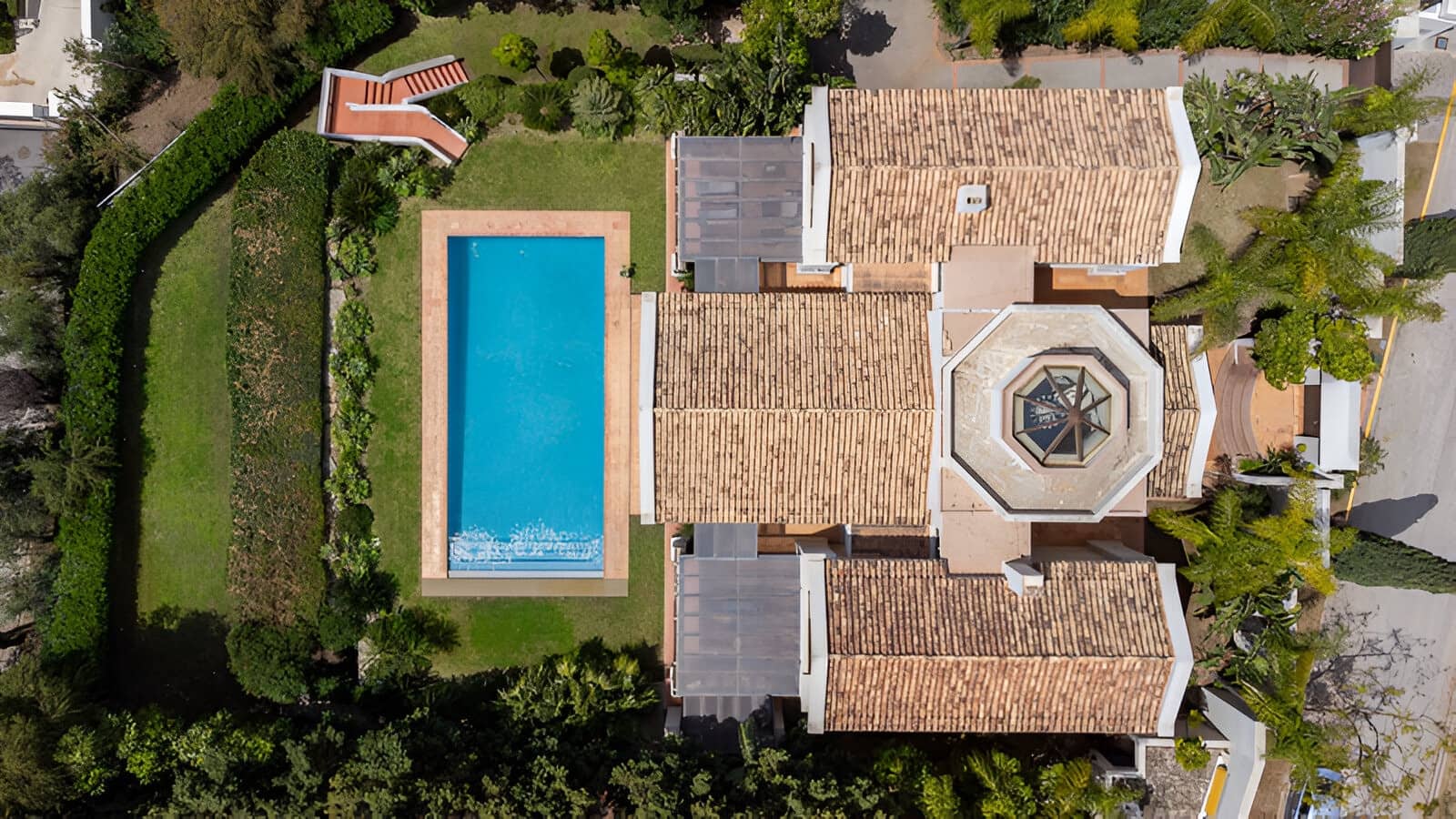 6 sypialnia Willa na sprzedaż w Los Flamingos z basenem garażem - 6 900 000 € (Ref: 9073233)